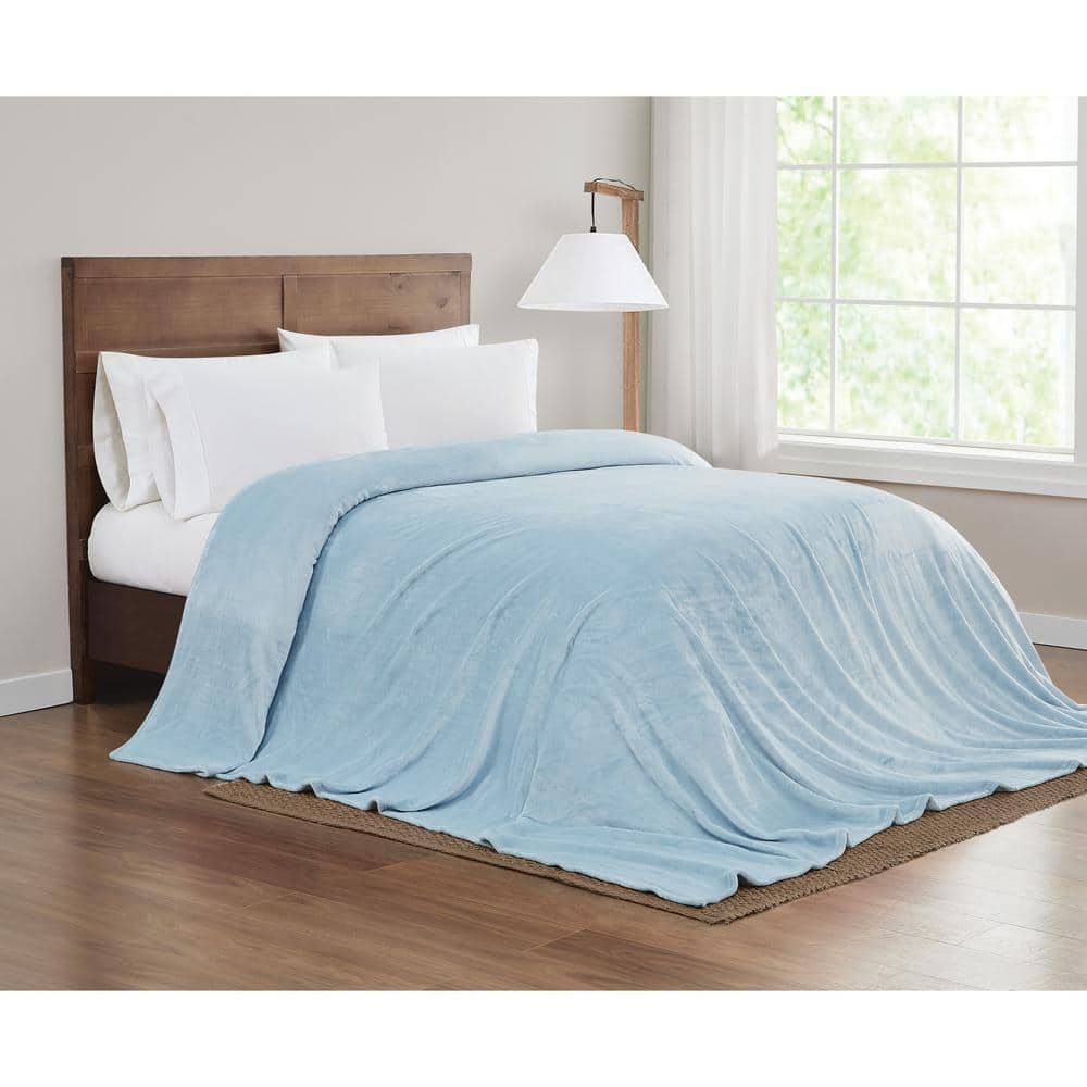 Oversized Light Blue Velvet Plush Family Blanket