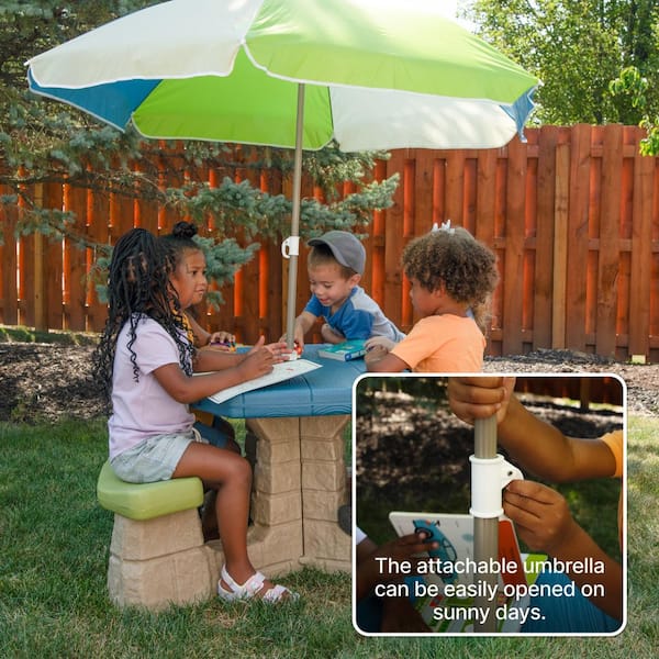 Step2 Naturally Playful Picnic Table with Umbrella Kids Outdoor
