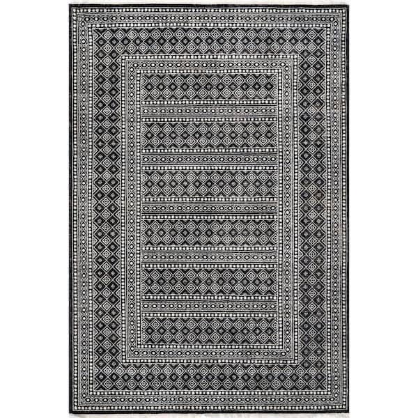 nuLOOM Natalie Grey 7 ft. x 10 ft. Aztec Geometric Fringe Indoor Area Rug