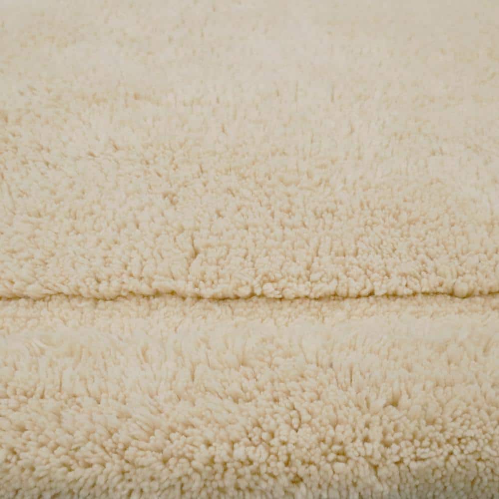 Ivory Cotton Plush Non-Slip Bath Mat 20" x 32"