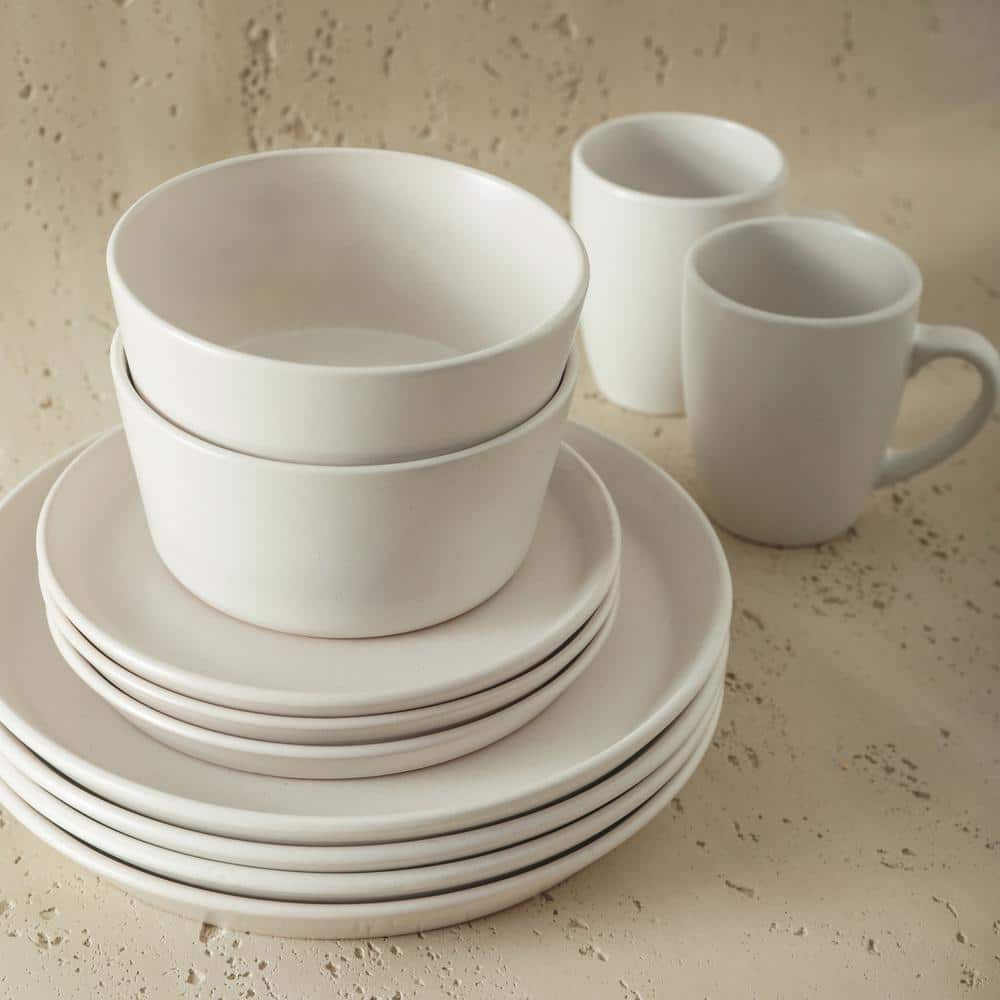 Snow White Ceramic 16-Piece Dinnerware Set for 4