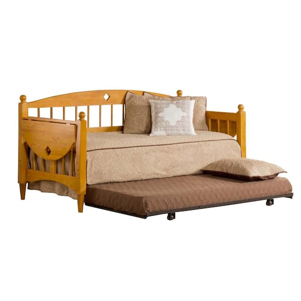 Hillsdale Furniture Dalton Medium Oak Daybed with Suspension Deck and Trundle