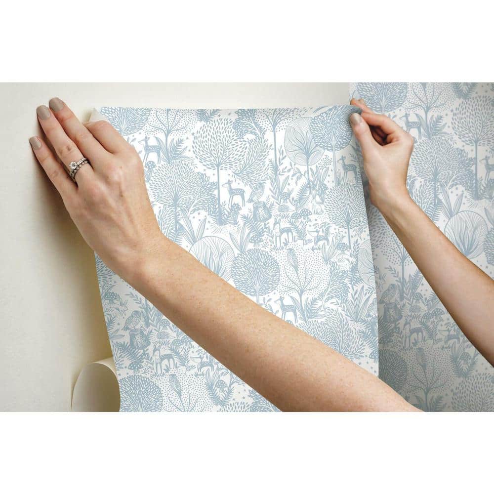 Neutral Jade Embossed Grasscloth Peel and Stick Wallpaper Roll