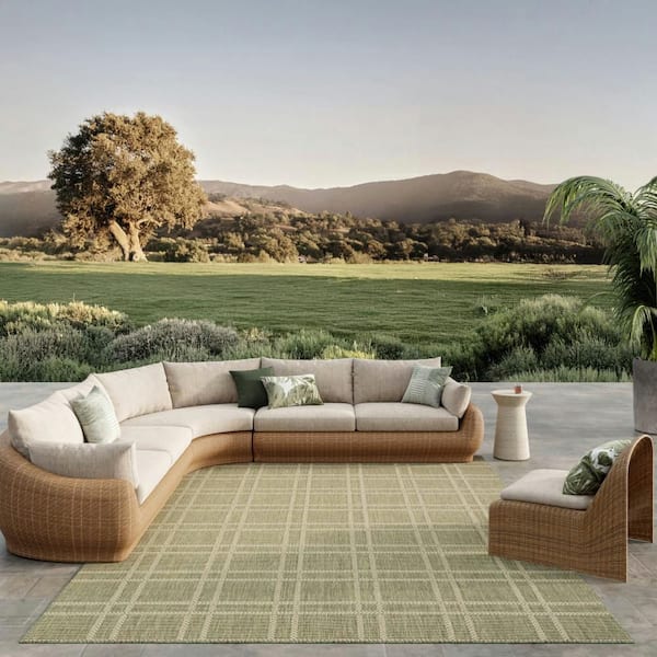 Horizon Indoor/Outdoor Green 9 ft. x 12 ft. Geometric Contemporary Area Rug
