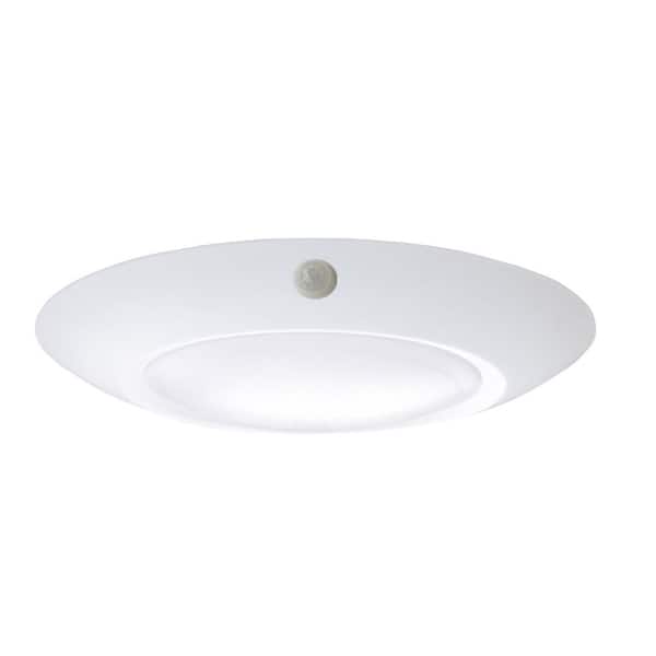 AMAX LIGHTING PIR Motion Sensor 7.5 in. 1-Light White LED Flush Mount