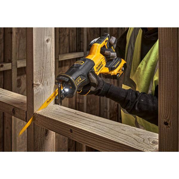 DEWALT - 20V MAX Cordless Brushless Reciprocating Saw and 20V MAX POWERSTACK Compact Battery Starter Kit