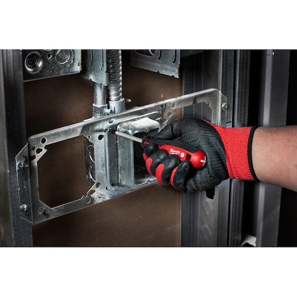 Milwaukee - Phillips/Flat Head/Square Hex Drive Screwdriver Set with Tri-Lobe Handle (8-Piece)