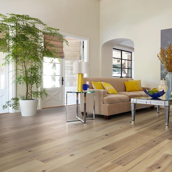 Camino Hickory 3/8 in.T x 6.5 in.W Click Lock Wire Brushed Engineered Hardwood Flooring (23.6 sq. ft./case)