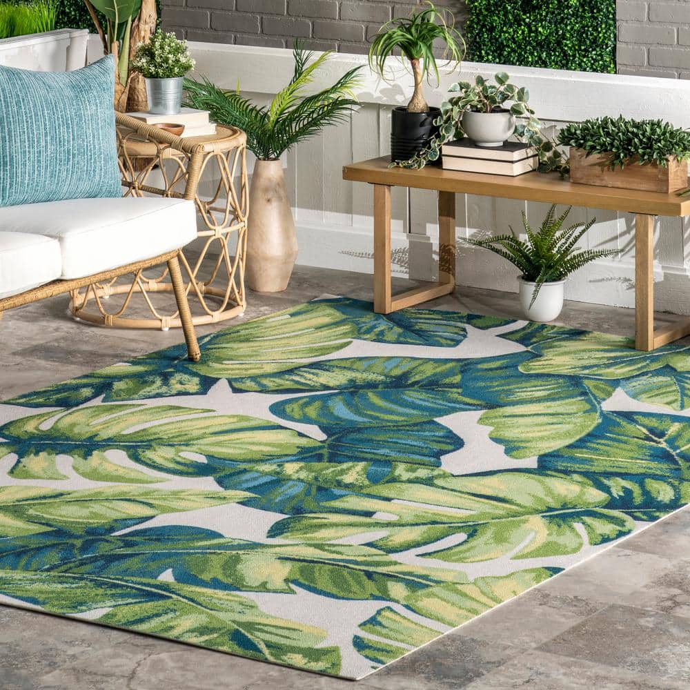 Lisa Green and Blue Floral 5' x 8' Indoor/Outdoor Area Rug