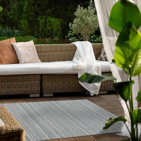 Lineage Dolphin Gray 2 ft. x 3 ft. Woven Heathered Polyester Rectangle Outdoor Area Rug