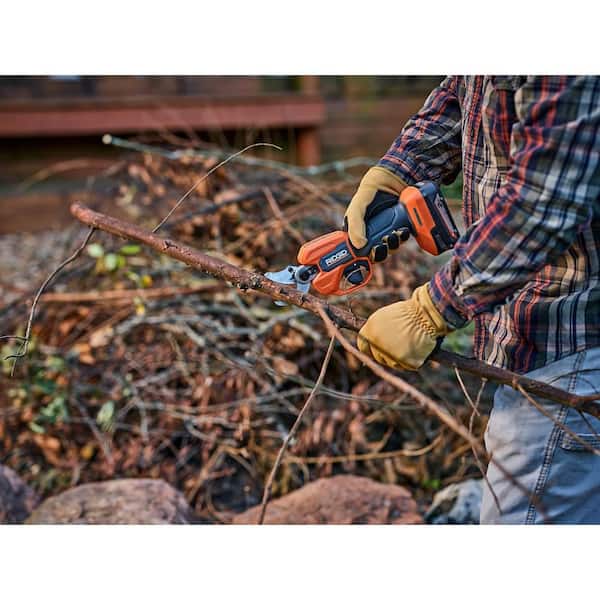 RIDGID 18V Brushless Cordless Pruner Kit with 8.0 Ah MAX Output EXP Lithium-Ion  Battery R01301BVNM-AC840080 The Home Depot