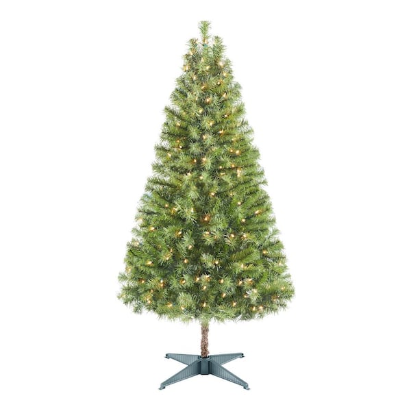Home Accents Holiday 5 ft Woodtrail Norway Spruce Incandescent PreLit