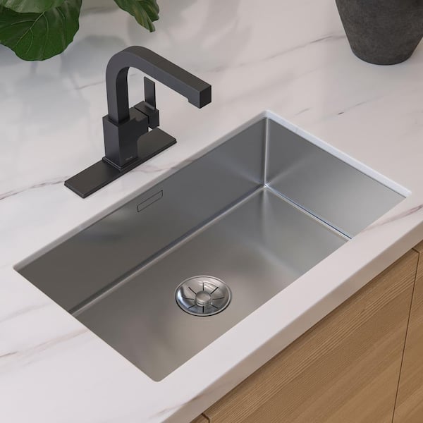 Arkitek Single Handle Pull Out Sprayer Kitchen Faucet in Matte Black