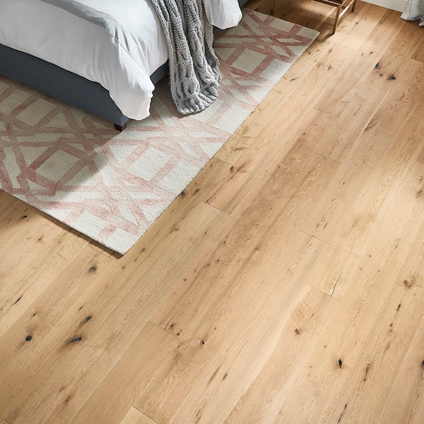 Bruce Time Honored Tinted Natural Oak 3/8 in. T x 7.3 in. W
