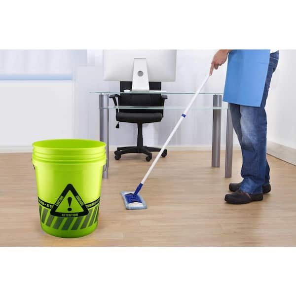 https://images.thdstatic.com/productImages/a5f44a2e-08b4-4587-bfeb-819d456b0610/svn/safety-yellow-leaktite-paint-buckets-05gxca01020-1f_600.jpg