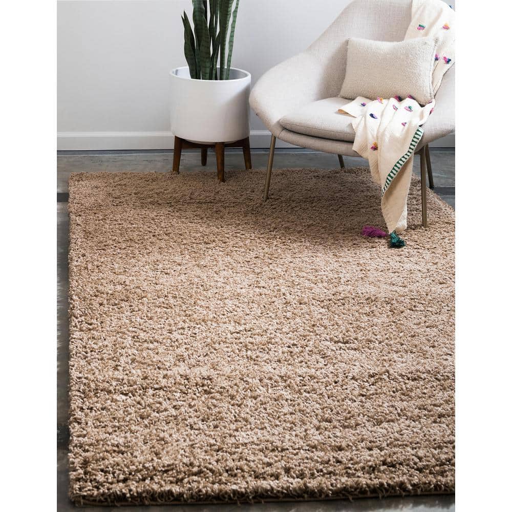 Easy-Care Reversible Sandy Brown Shag Rug 6' x 9'