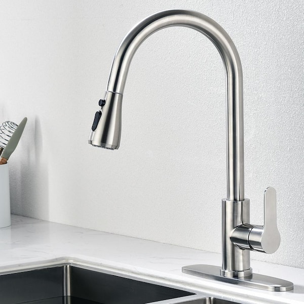 ruiling Modern Single-Handle Pull-Down Sprayer Kitchen Faucet with 3 Spray Mode in Stainless Steel