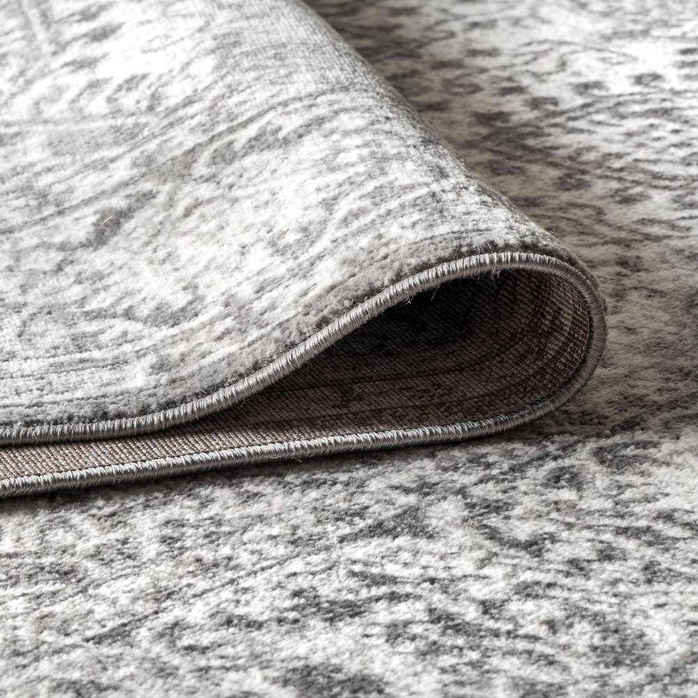 Light Gray Round Synthetic Medallion Area Rug, 6' Diameter