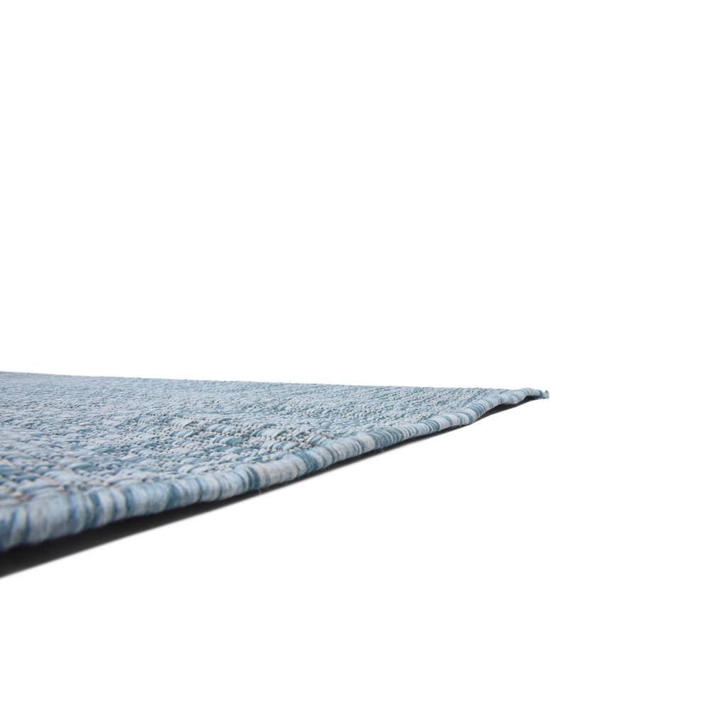 Aquamarine Easy-Care Synthetic 5' x 8' Outdoor Rug