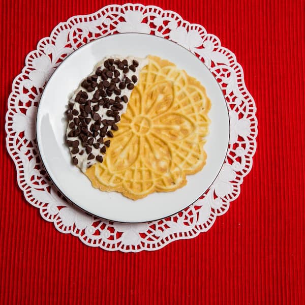 Mini Electric Pizzelle Maker - Makes One Personal Tiny Sized 4 Traditional  Italian Cookie in Minutes- Nonstick Easy to Use Press - Recipes Included