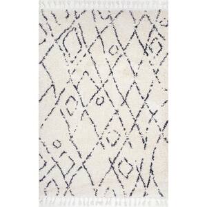 Nieves Moroccan Diamond Tassel Off-White 3 ft. x 5 ft. Oval Rug