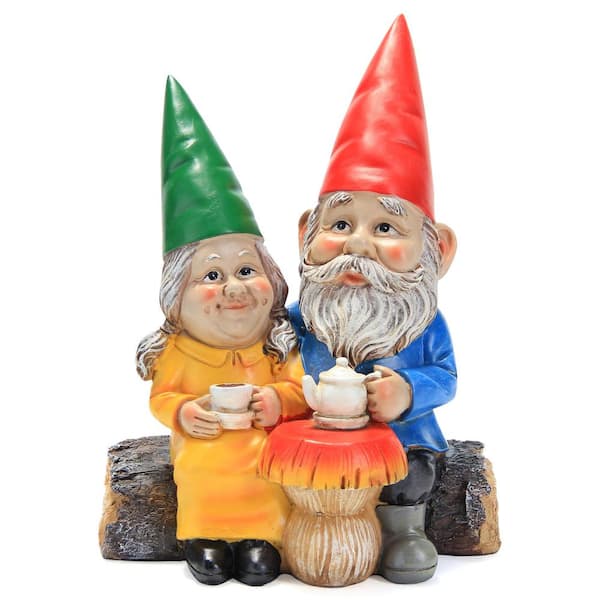 Phewnyzo 4.9 in. x 6.3 in. x 8.8 in. Couple in Love Gnome Garden Statue for Outdoor Decoration Made of Durable Resin Sculpture