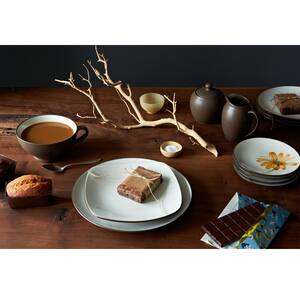 Colorwave Chocolate 8.25 in. (Brown) Stoneware Coupe Salad Plates, (Set of 4)