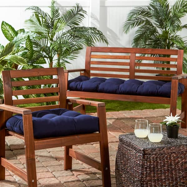 https://images.thdstatic.com/productImages/a64be784-181c-4bee-aed7-87c7becffdcc/svn/greendale-home-fashions-outdoor-dining-chair-cushions-sc4800-navy-1f_600.jpg