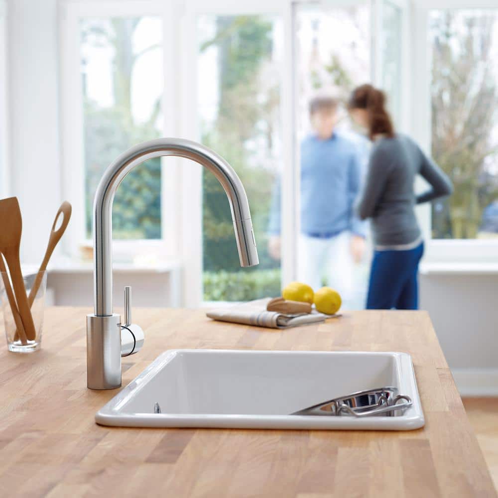 Stainless Steel Modern Pull-Out Spray Kitchen Faucet