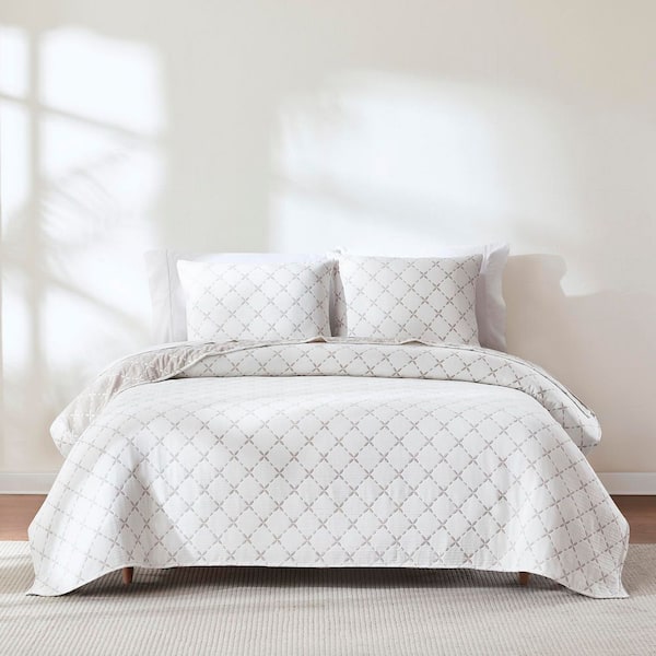 Diamond Leaf Jacquard Reversible Matelasse 3-Piece Neutral Cotton Blend Full/Queen Coverlet Set