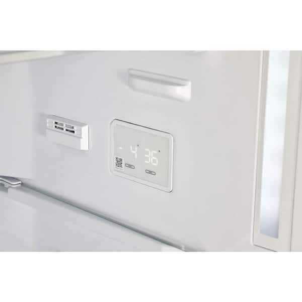 Unique Appliances Classic Retro 23.8 in 11.7 cu. ft. Frost Free