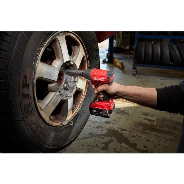 M18 FUEL™ 1/2 Mid-Torque Impact Wrench w/ Pin Detent Kit