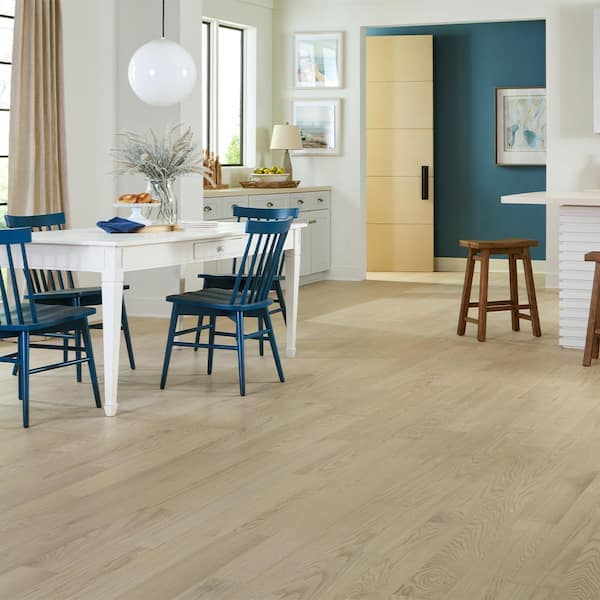 Northern Coast Thin Ice Oak 3/4 in. T x 4 in. W Smooth Solid Hardwood Flooring (16 sq.ft./case)
