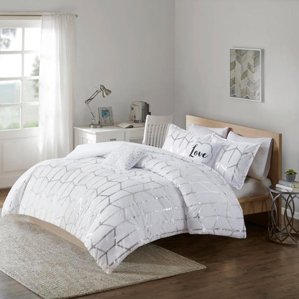 Intelligent Design Khloe 5-Piece White/Silver Microfiber Full/Queen Ultra Soft Metallic Print Comforter Set