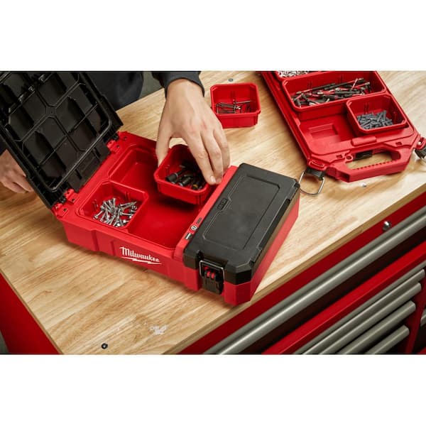 Milwaukee M12 12-Volt Lithium-Ion Cordless PACKOUT Flood Light w/USB Charging