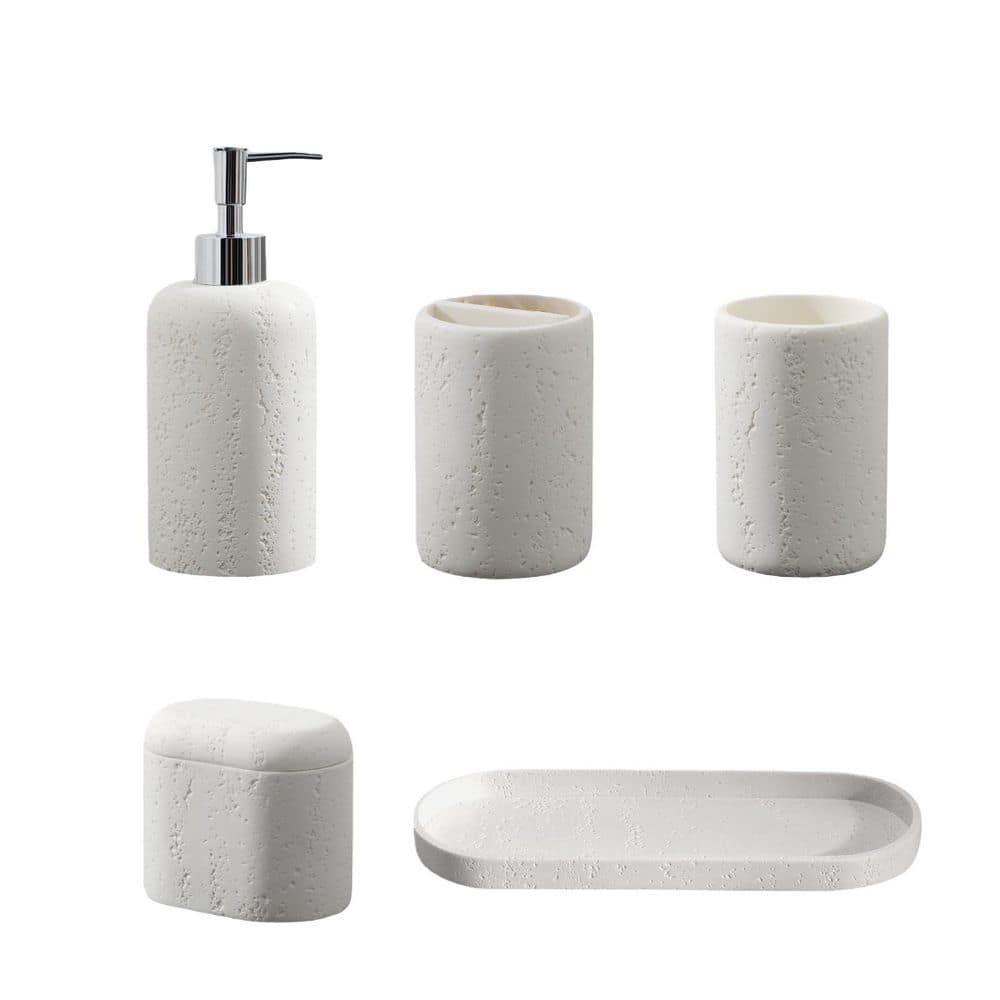 cream-white-wudkey-bathroom-