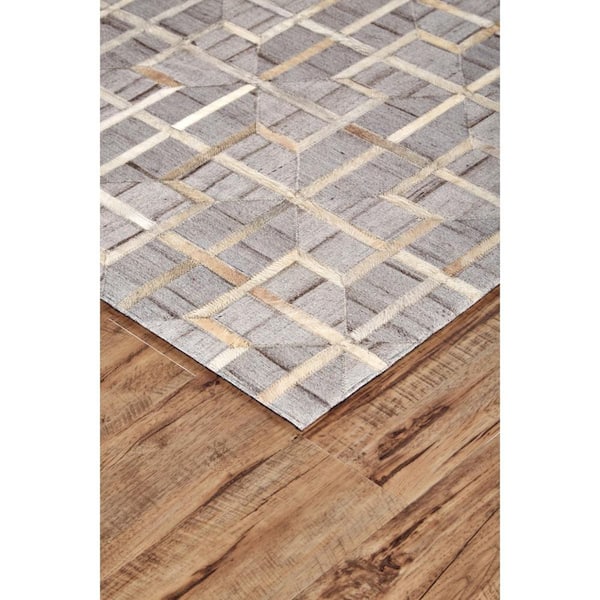 Gray, Ivory  2 ft. x 3 ft.  Geometric Area Runner