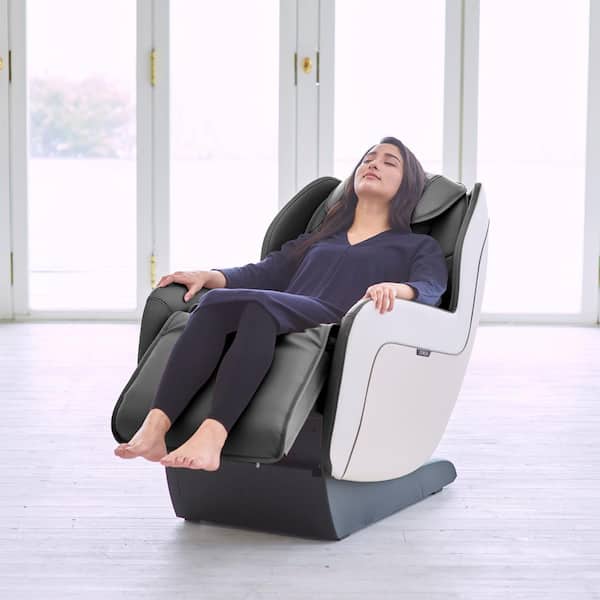 https://images.thdstatic.com/productImages/a6bff6d6-3439-487e-af25-86a787fa8fe8/svn/gray-modern-synca-wellness-massage-chairs-circ-fa_600.jpg