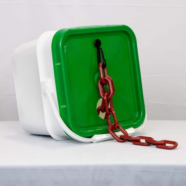 2 in. (#8, 51 mm) x 65 ft. Heavy Duty Plastic Safety Chain Crimson in a Pail