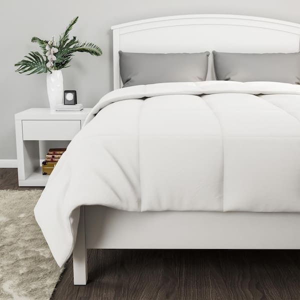 Lavish Home Year Round Warmth White Twin Down Alternative Comforter