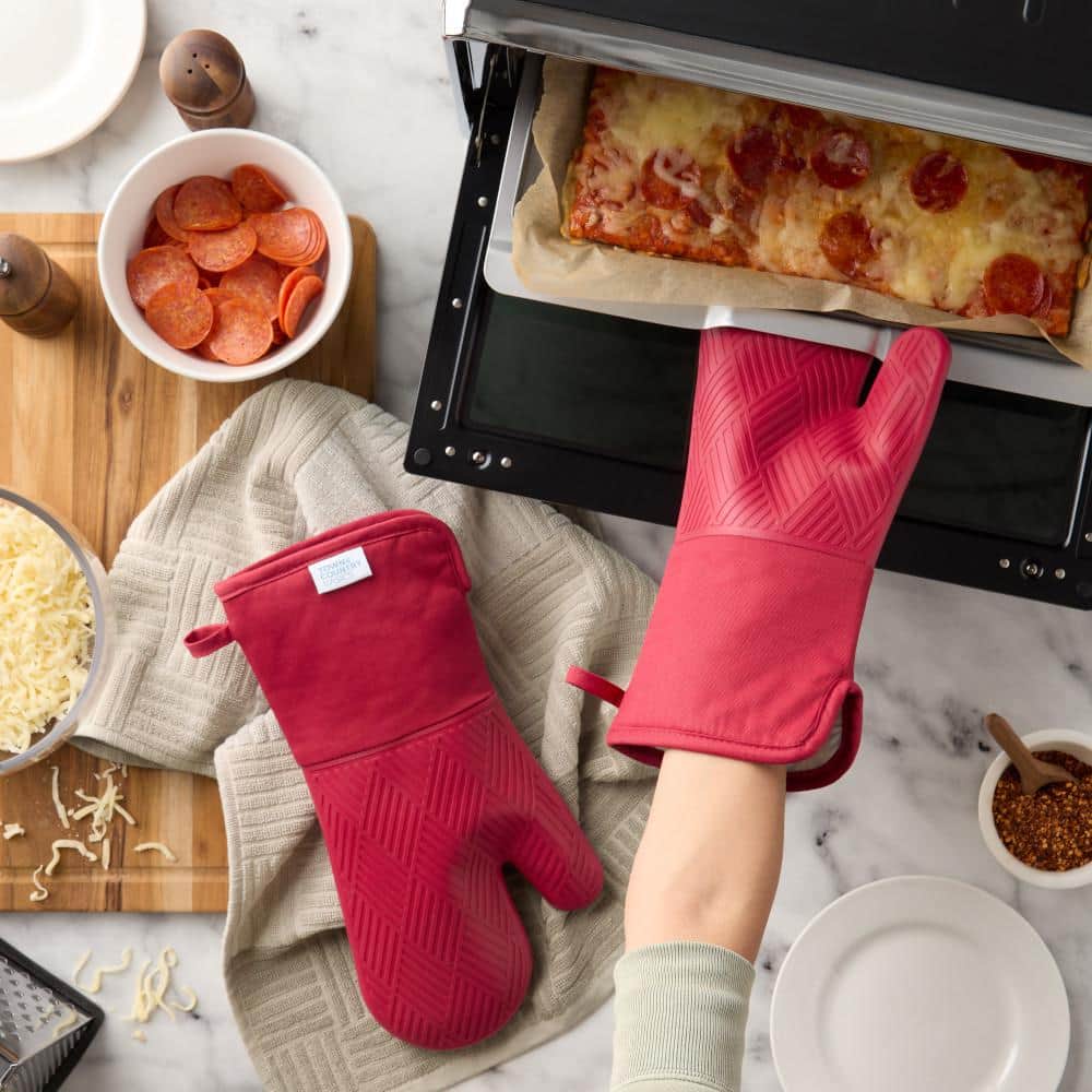 Red Basketweave Soft Silicone Oven Mitt 2-Pack Set