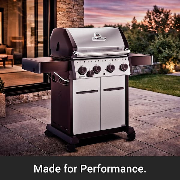 Broil King Crown S 440 4-Burner Natural Gas Grill in Stainless