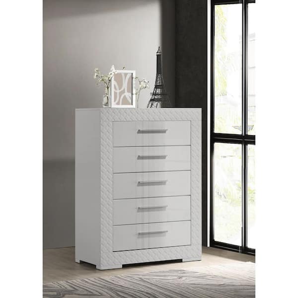 Coaster Ives White High Gloss 5-drawer 35.5 in. Chest of Drawers