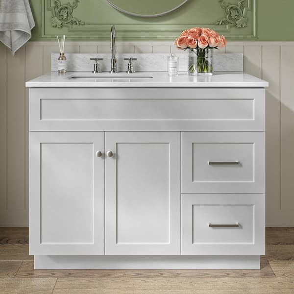 ARIEL Hamlet 43 in. W x 22 in. D x 35.25 in. H Bath Vanity in Grey with Carrara Marble Vanity Top