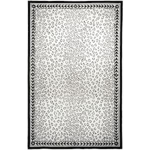 Chelsea White/Black 4 ft. x 6 ft. Animal Print Area Rug