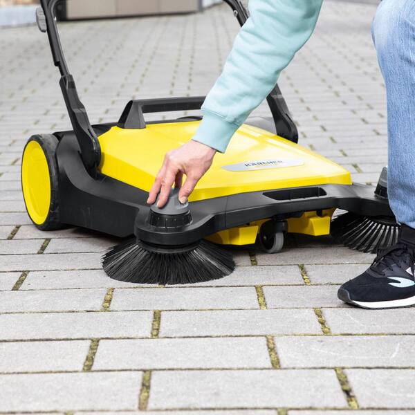 https://images.thdstatic.com/productImages/a7202555-8ea3-4bd9-97e4-322744a53a93/svn/karcher-sweepers-1-766-461-0-fa_600.jpg