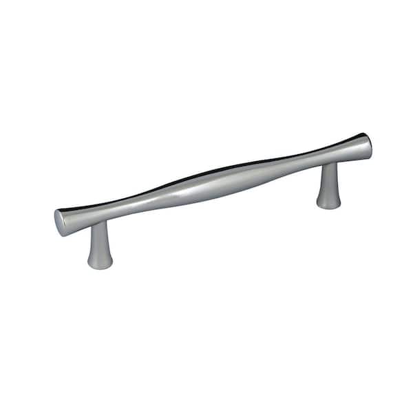 Richelieu Hardware Salaberry Collection 3 3/4 in. (96 mm) Polished Nickel Traditional Cabinet Bar Pull