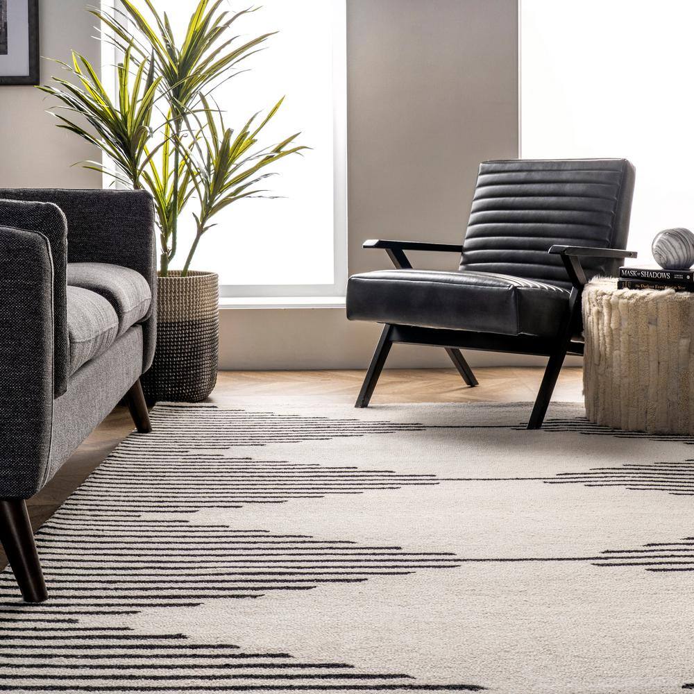 Ivory and Black Handmade Wool Runner Rug, 2' x 8'