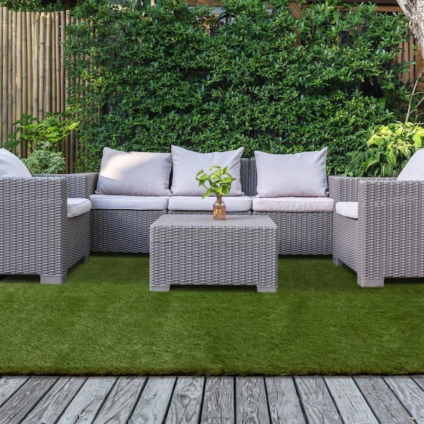 Trafficmaster Premium Landscape 7 5 Ft X 13 Artificial Grass Rug 566402 The Home Depot - Can You Put Patio Furniture On Artificial Turf