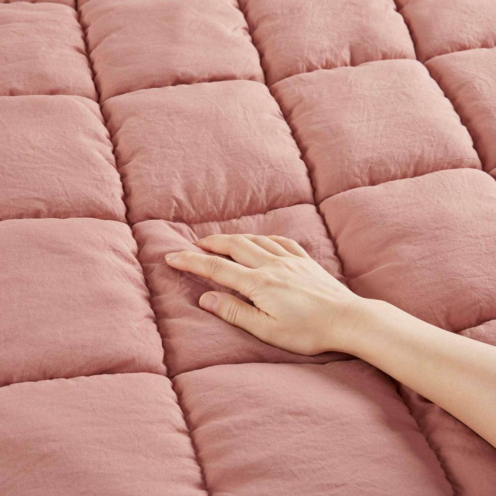 King Rose Down Alternative Microfiber Comforter Set